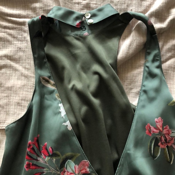 Floral backless dress - Picture 3 of 5